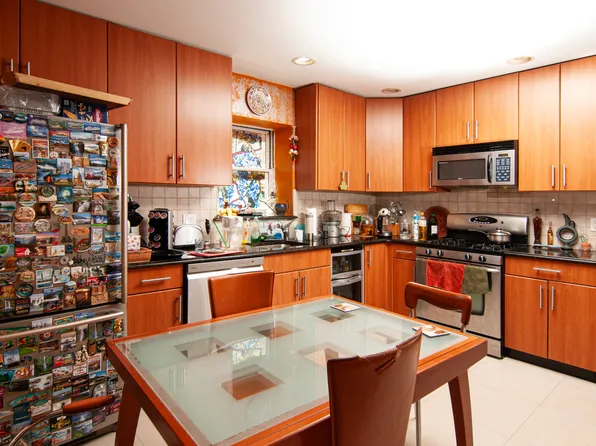 2012 Jerome Avenue image 6 of 21