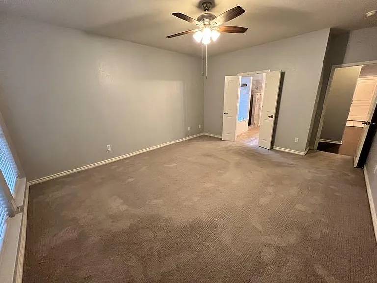 3904 Brush Creek Trl — Photo 32