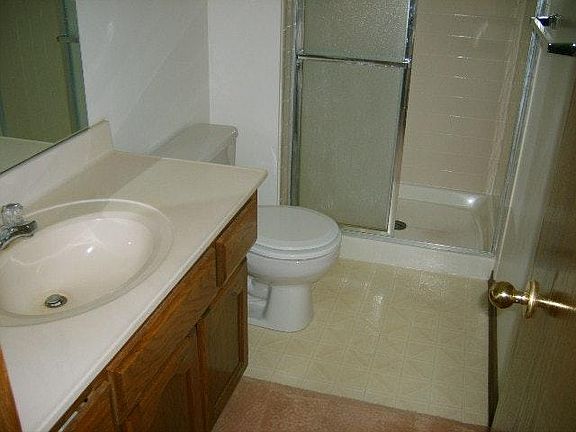 4th image of 5410 N 130th St