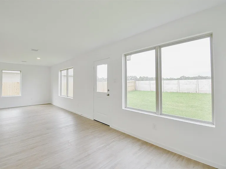 18546 Cepagatti Dr — Photo 9