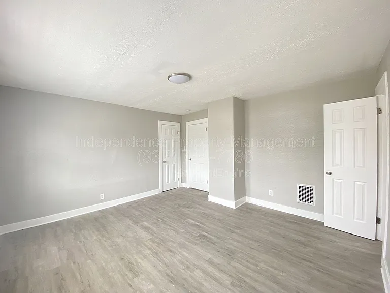 1004 W Fairview Ave — Photo 19
