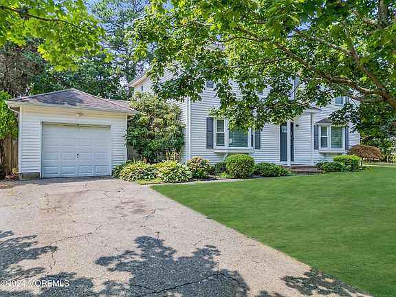4th image of 144 Colonial Drive