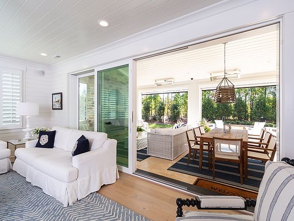 Living Flows to Covered Outdoor Living