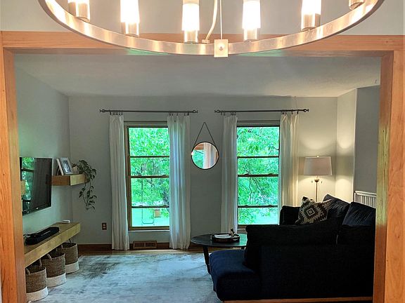 5th image of 31 Country Ln