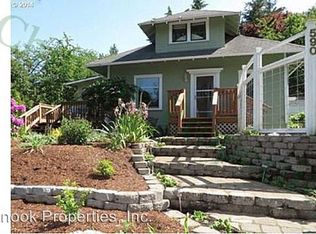 590 W 29th Pl, Eugene, OR 97405