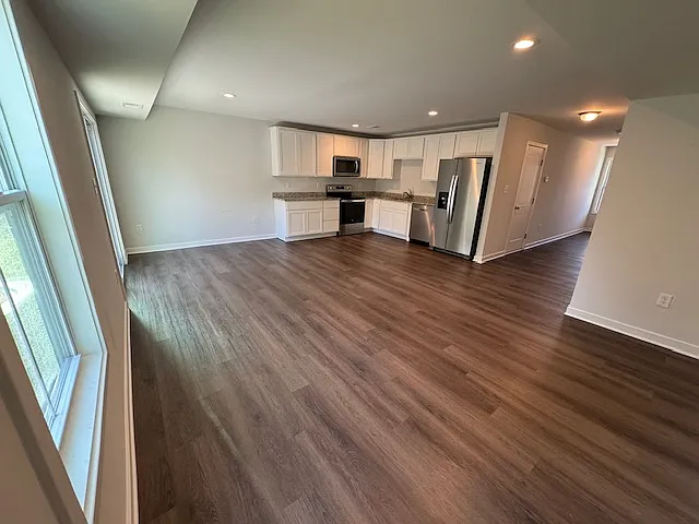 121 Europa Way — Photo 6