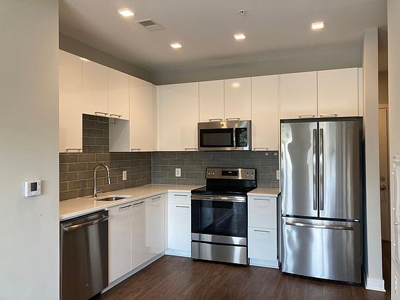 Gourmet kitchen with plenty of counter space