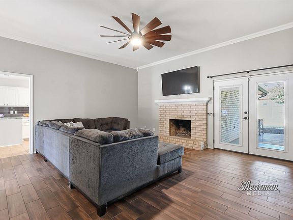 4th image of 1 Basswood Dr