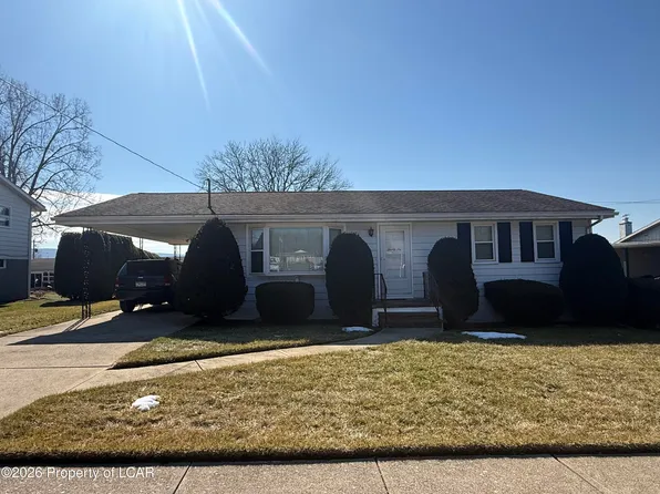 26 Kennedy Dr, Plains, PA 18705