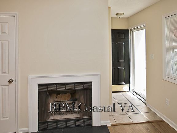 3rd image of 35 Roffman Pl