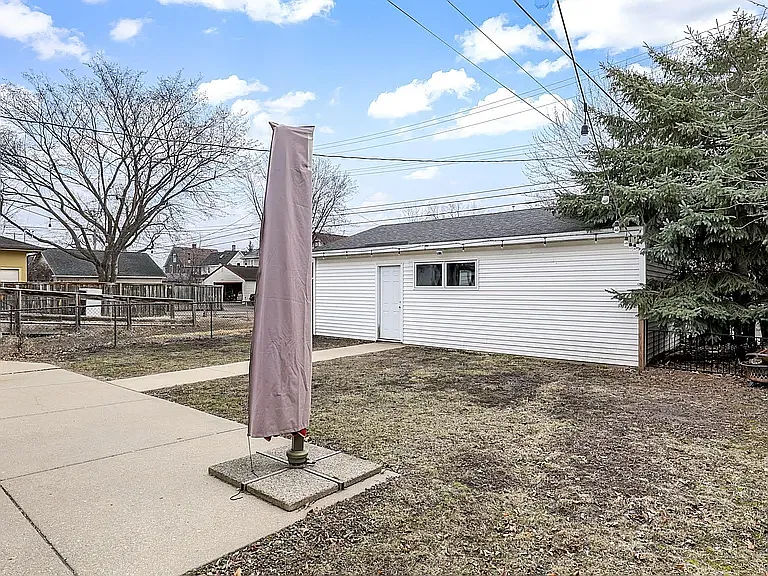 3433 Aldrich Ave S — Photo 45