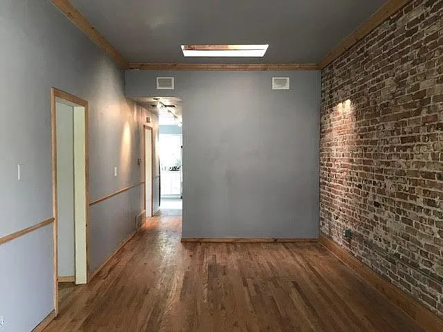 2 bed, 863 sqft, $2,200 — Photo 2