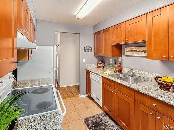2nd image of 17204 NE 45th St APT 58