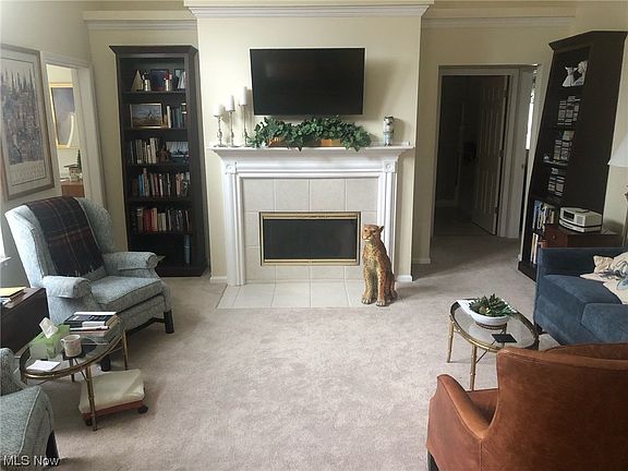 4th image of 7 Community Dr