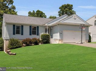 156 Mooring Rd, Manahawkin, NJ 08050