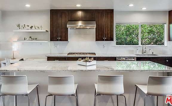 3rd image of 3644 Malibu Vista Dr