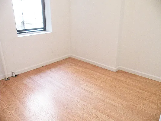 Rented by Site Realty Services | media 8