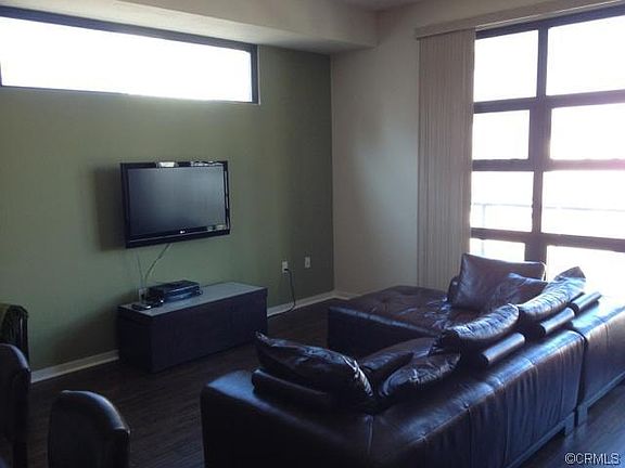 3rd image of 133 The Promenade N Unit 434