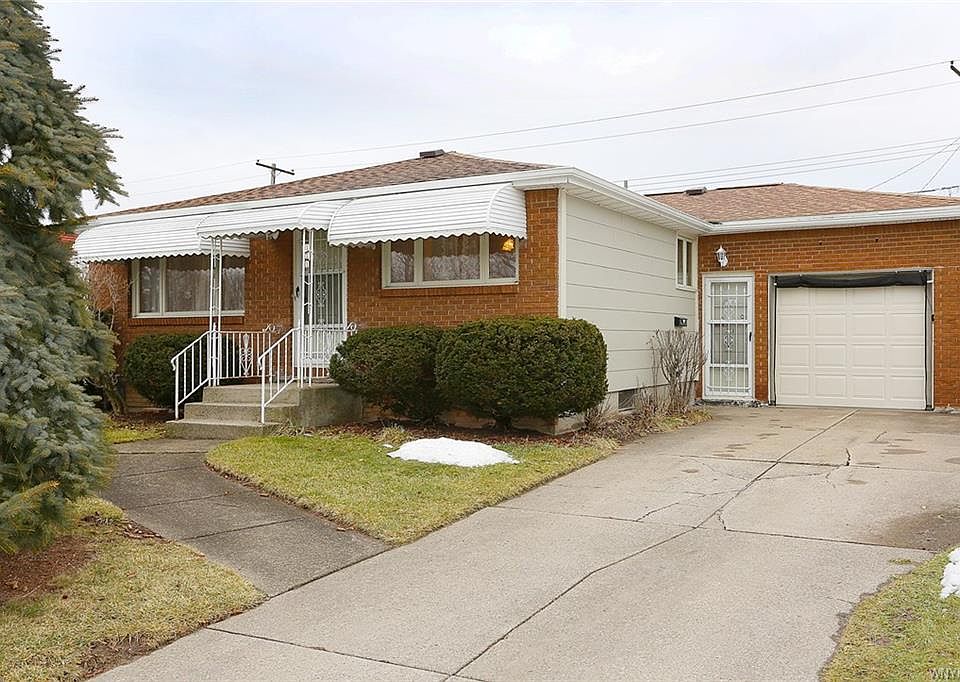 1st image of 111 Patricia Ln