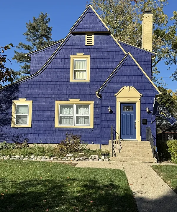 811 Rose Ave