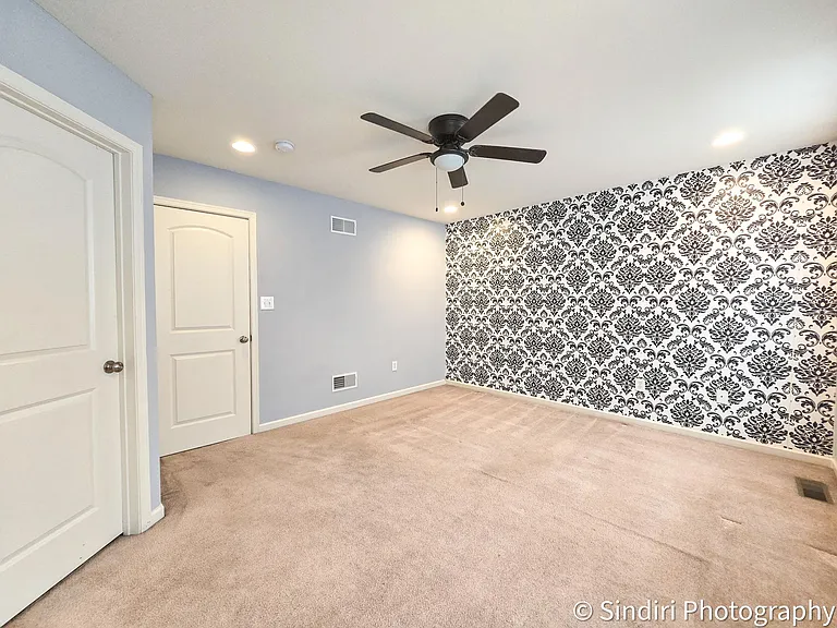 6419 Creekbend Dr — Photo 41