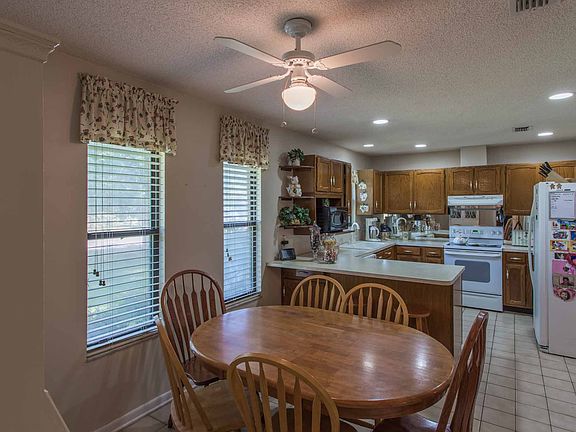 4th image of 7418 White Birch Dr