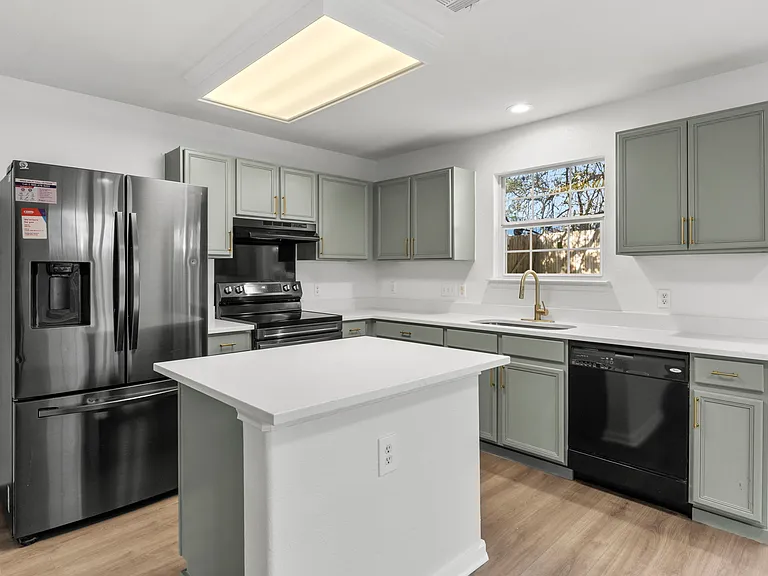 2110 Nogales Trl — Photo 10