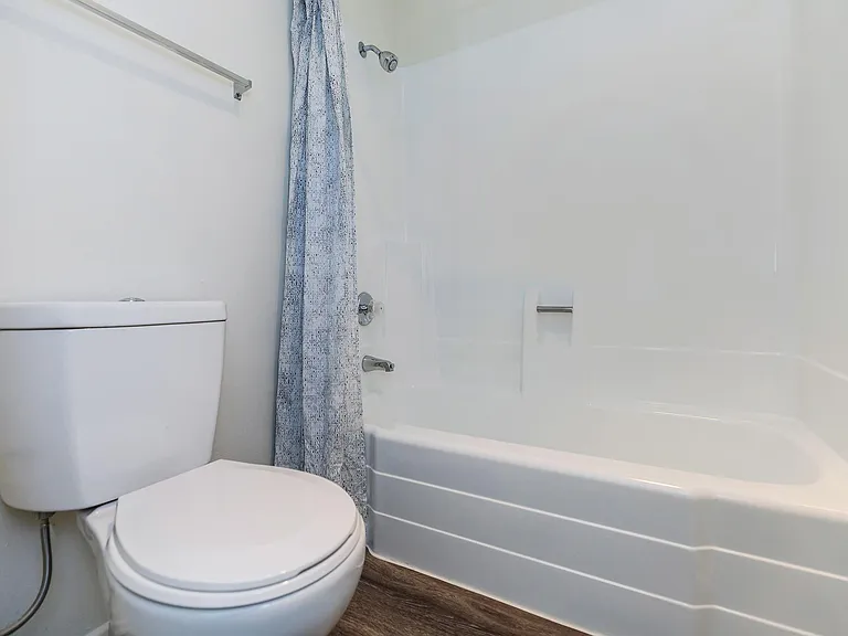Country Hills Apartment Homes — Photo 27