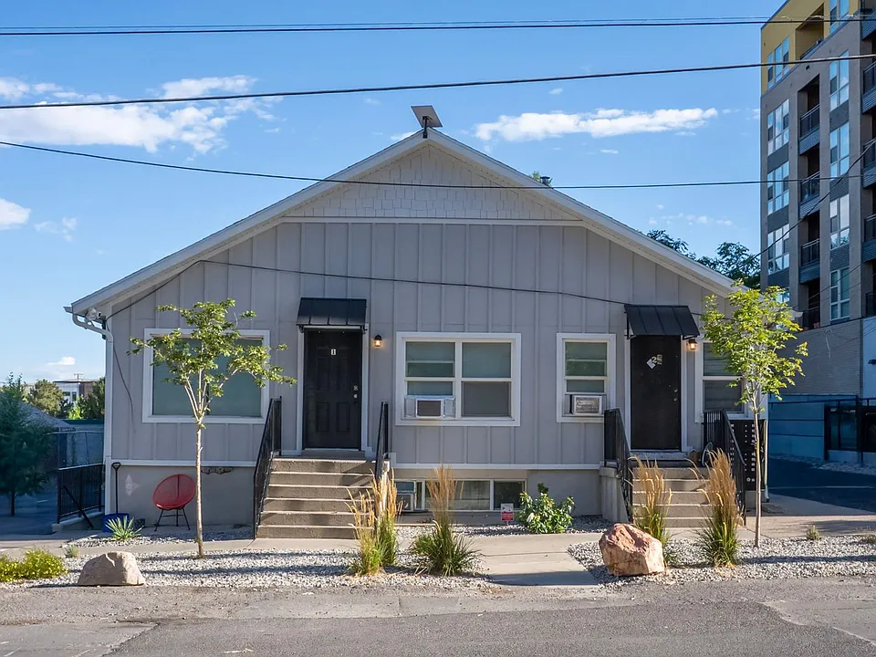 1291 E Villa Vista Ave