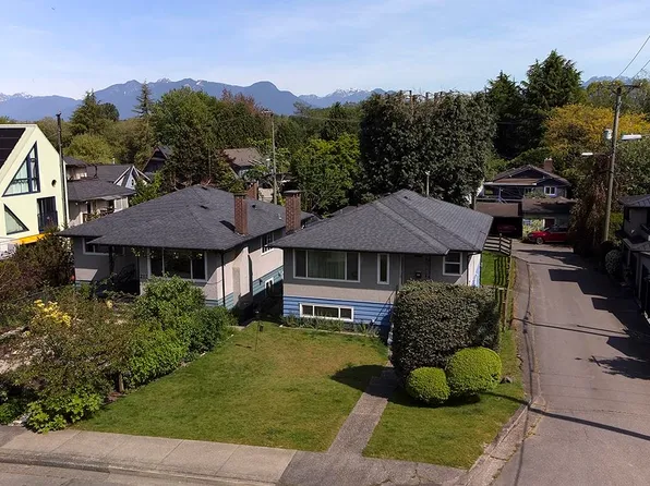 2137 E 20th Ave, Vancouver, BC V5N 2L4