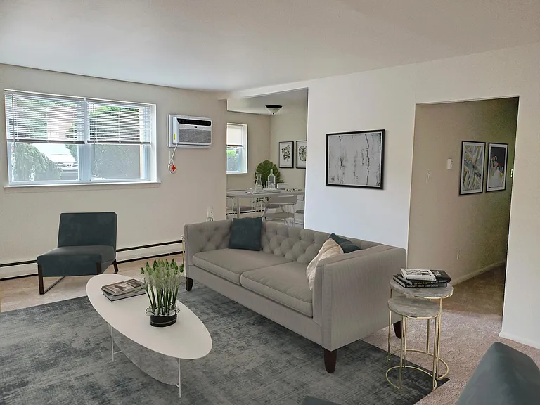 Liberty Square Apartments — Photo 7