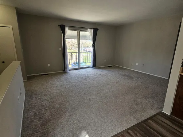 24641 N Meadow Dr, Harrison Township, MI 48045