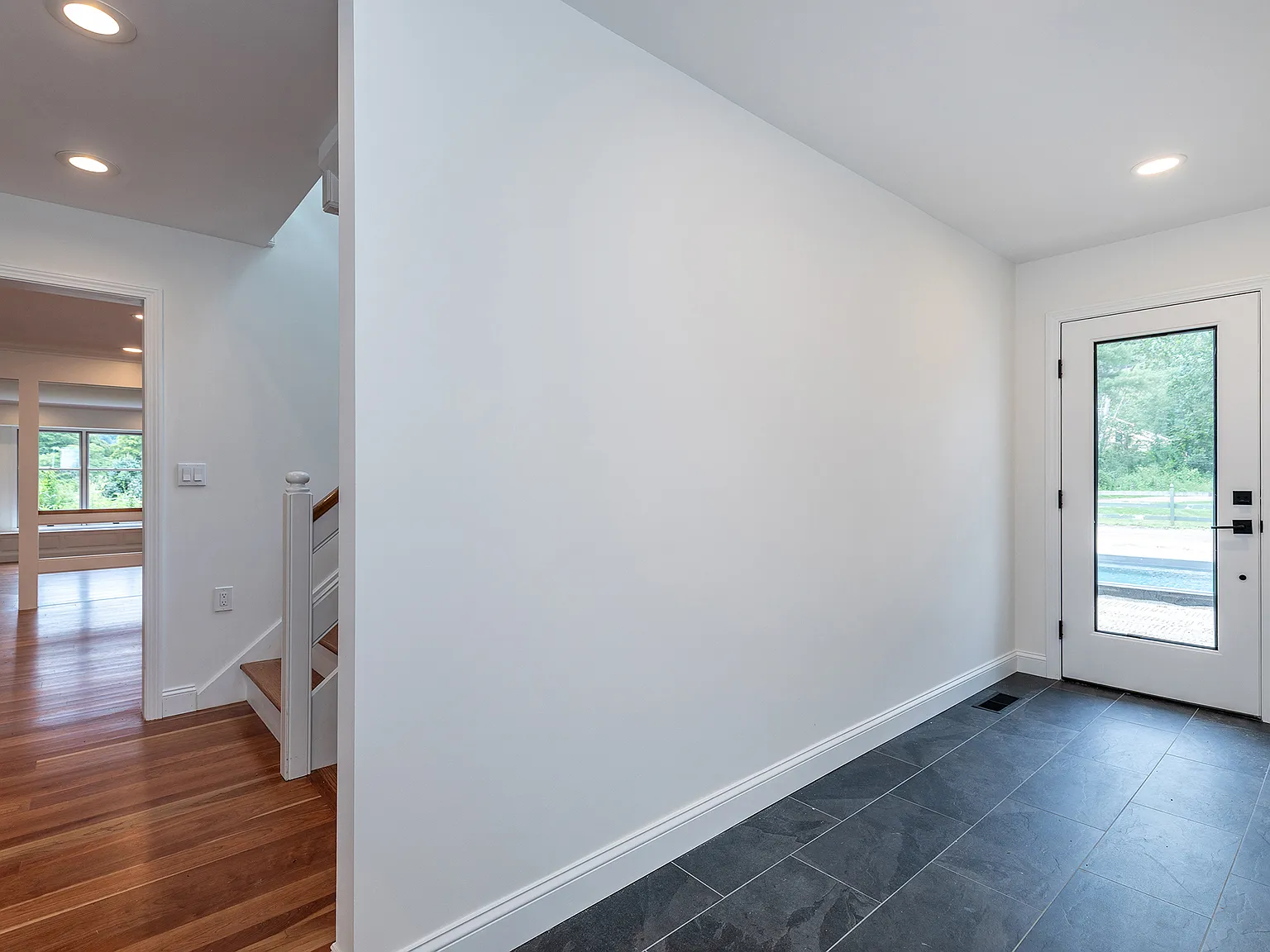 3 bed, 2.5 bath, 3785 sqft, $6,500 — Photo 4