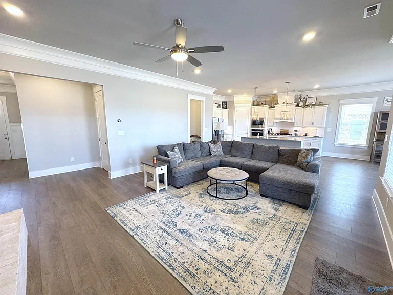 401 Peach Orchard Ln — Photo 18