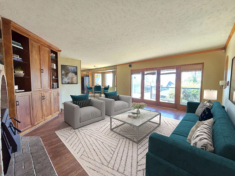 7706 E Woodview Dr — Photo 2
