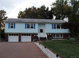 6 Casperkill Dr, Poughkeepsie, NY 12603