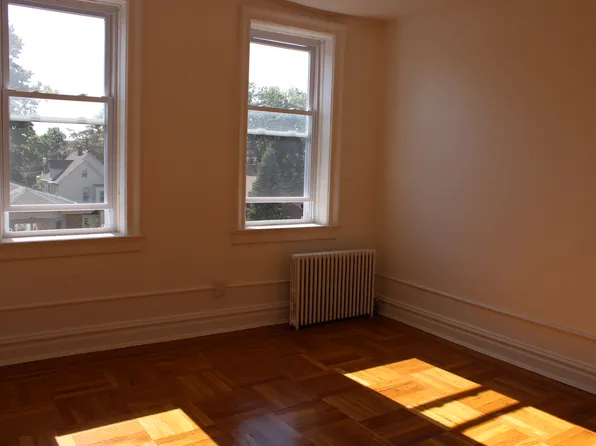 256 Grant Avenue image 9 of 15