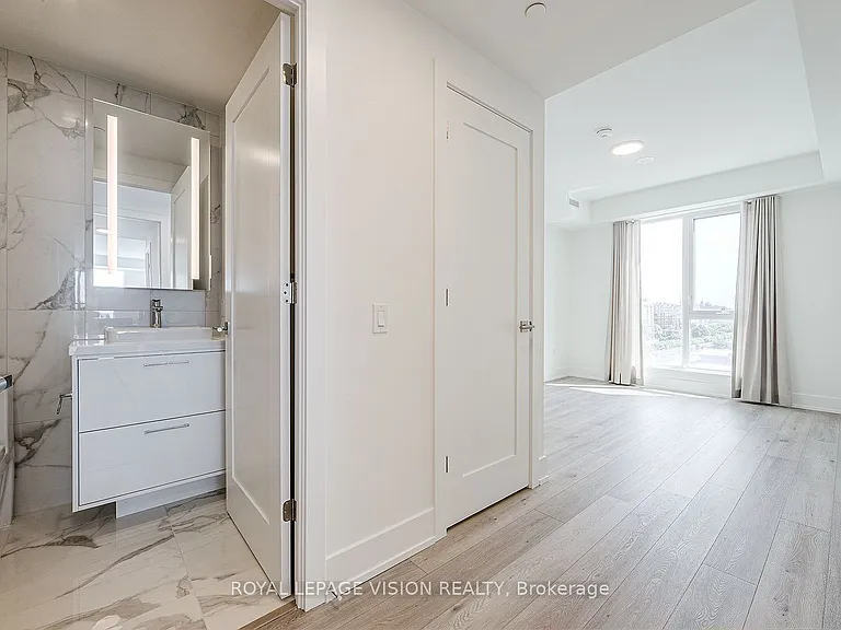 858 Dupont St #728 — Photo 25