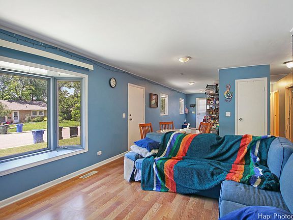 3rd image of 99 Birch St