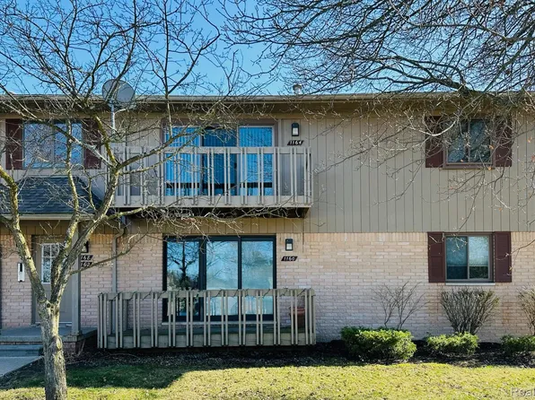 1164 Hillcrest Dr, Oxford, MI 48371