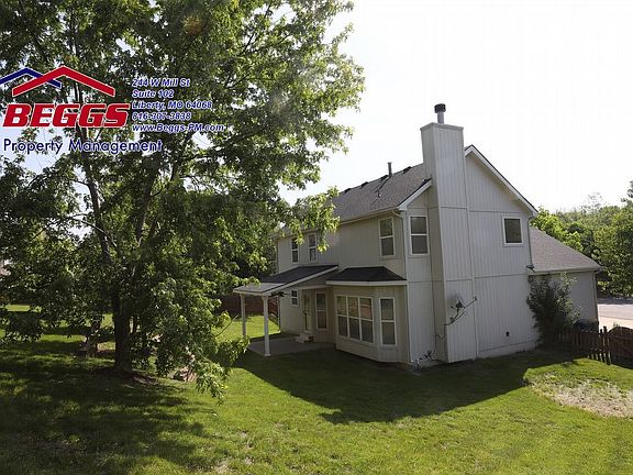 2nd image of 1580 Columbine Ct