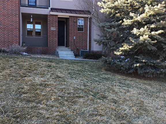 Front view with green belt