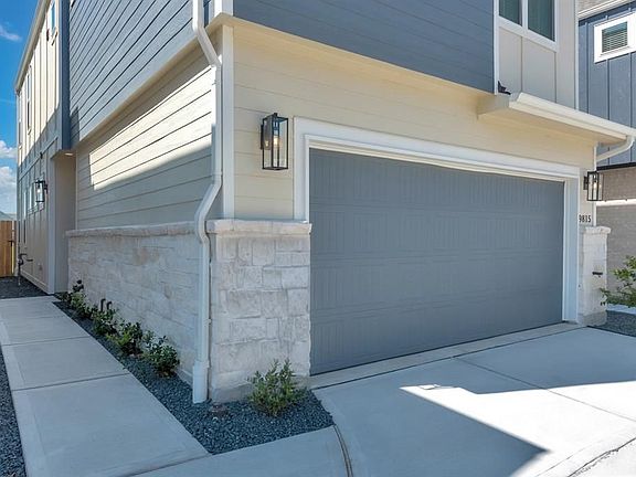 3rd image of 9811 Grassy Hollow Dr