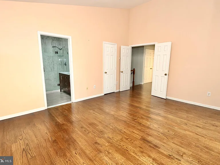 6633 Creek Point Way — Photo 48