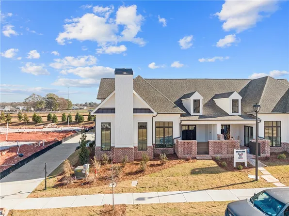 3015 Dawson Corner Ln, Auburn, AL 36832