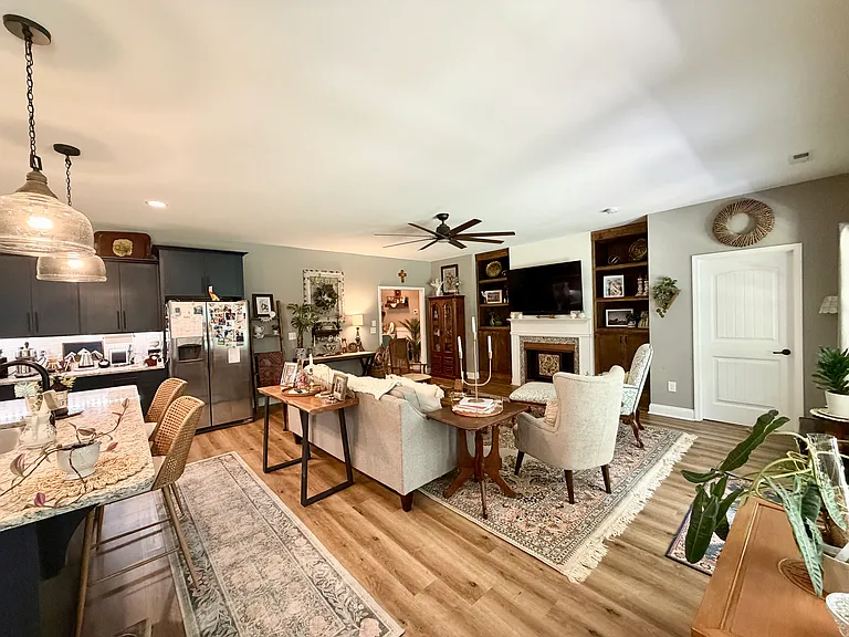 233 Forester Dr — Photo 8