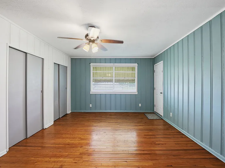 902 W Bridge St — Photo 11