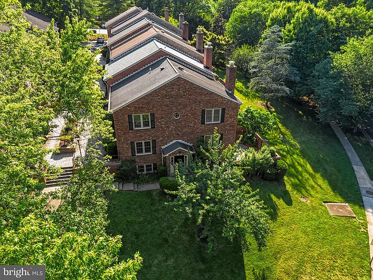 6056 Morgan Ct — Photo 4