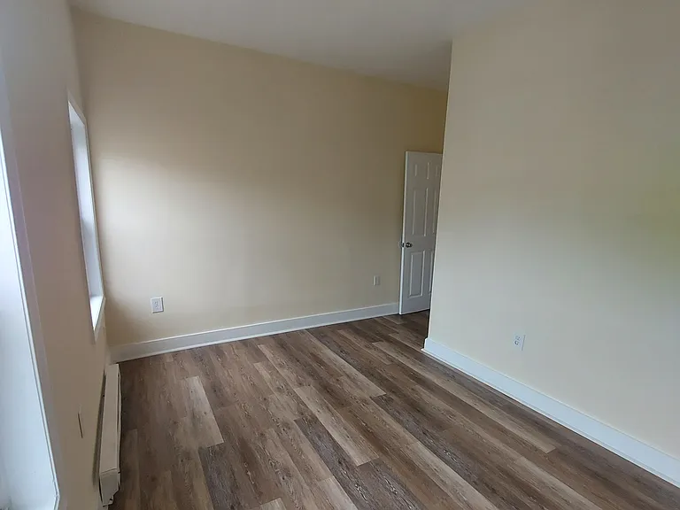 480-484 S Main St #6 — Photo 7