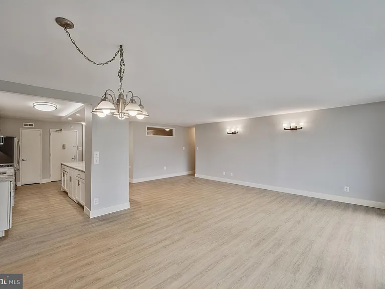 5101 River Rd #618 — Photo 10